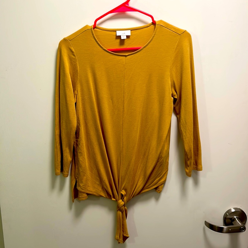 Gold sweater/long sleeve